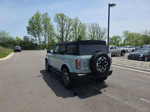 Cactus 2022 Ford Bronco Outer Banks