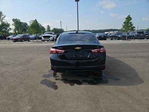 2021 Chevrolet Malibu FWD LT