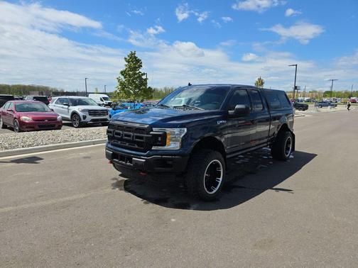 Blue 2019 Ford F-150 XLT
