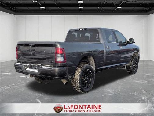 2022 RAM 3500 Big Horn Crew Cab 4x4 6'4' Box