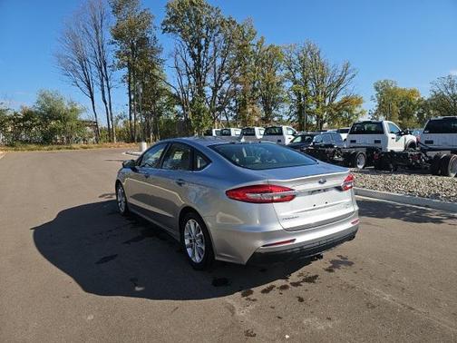 2020 Ford Fusion SE