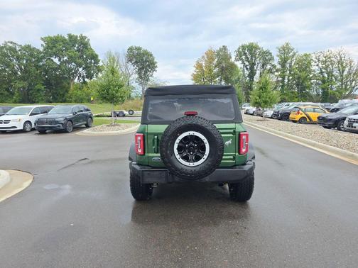 Eruption Green Metallic 2025 Ford Bronco Outer Banks