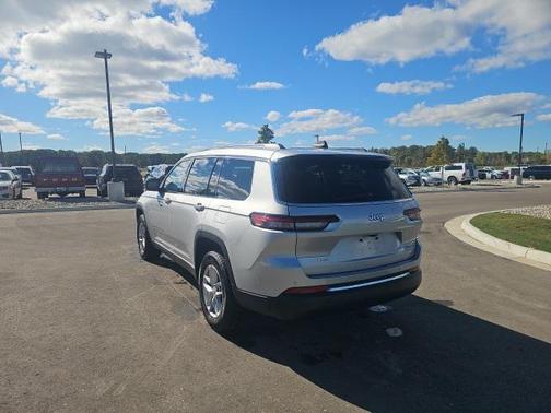 2023 Jeep Grand Cherokee L Laredo