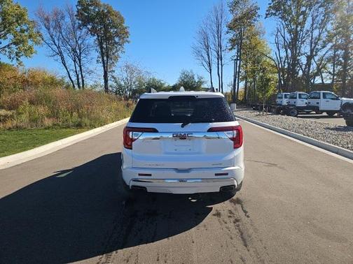 2020 GMC Acadia Denali