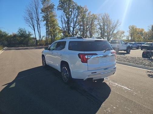 2020 GMC Acadia Denali