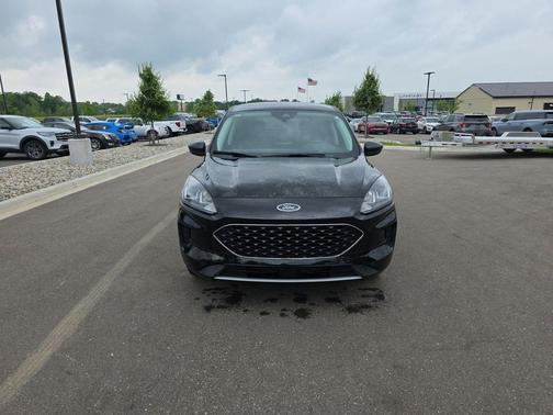 Agate Black Metallic 2022 Ford Escape SE