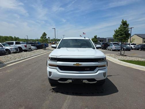 Summit White 2018 Chevrolet Silverado 1500 2LT