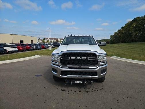 2020 RAM 2500 Tradesman Crew Cab 4X4 6'4' Box