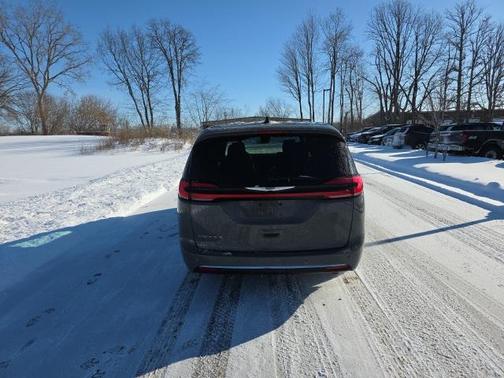 2025 Chrysler Pacifica L