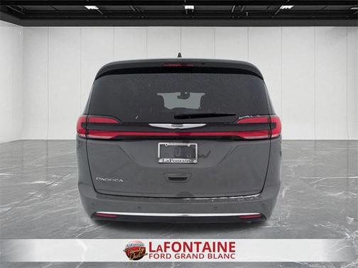 2025 Chrysler Pacifica L