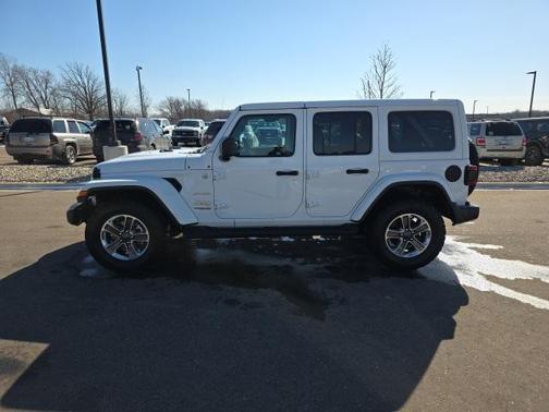 2022 Jeep Wrangler Unlimited Sahara