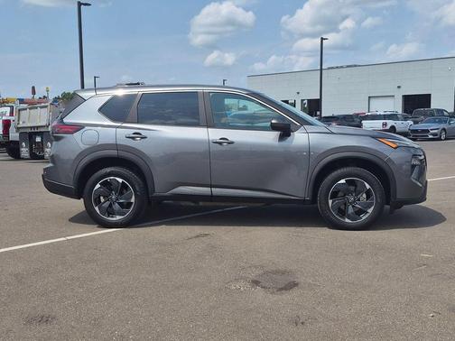 Gun Metallic 2024 Nissan Rogue SV