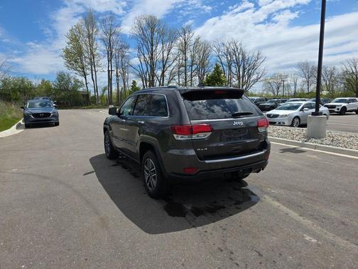 Granite Crystal Metallic Clearcoat 2021 Jeep Grand Cherokee Limited