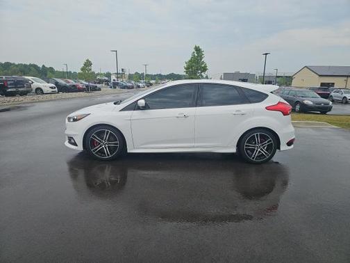 2018 Ford Focus ST