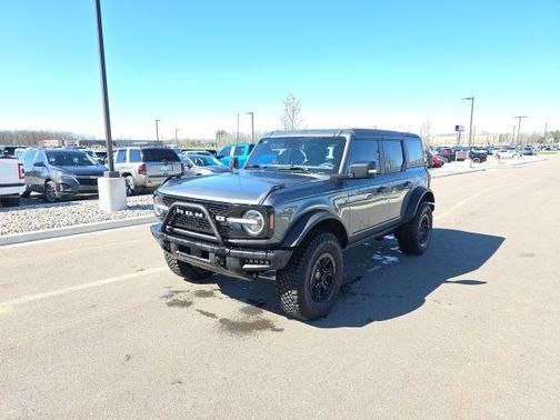 Carbonized Gray Metallic 2024 Ford Bronco Wildtrak