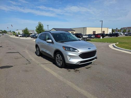 Ingot Silver Metallic 2020 Ford Escape SEL