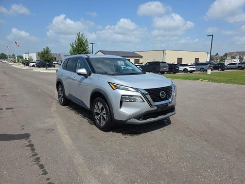 Brilliant Silver Metallic 2021 Nissan Rogue SV