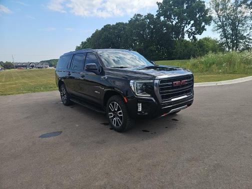 2021 GMC Yukon XL 4WD AT4