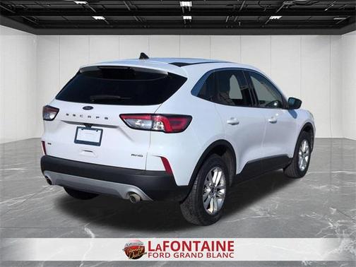 2022 Ford Escape SE