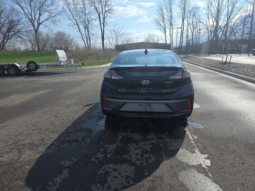 2020 Hyundai IONIQ Plug-In Hybrid SE