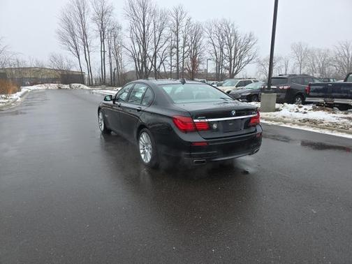 2014 BMW 750 i xDrive