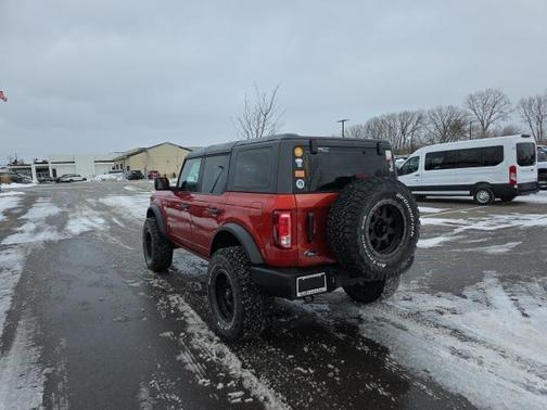 2023 Ford Bronco Base