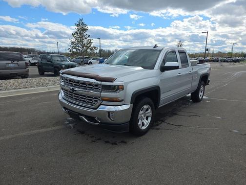 Silver Ice Metallic 2017 Chevrolet Silverado 1500 2LT