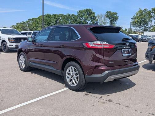 Burgundy Velvet Metallic Tinted Clearcoat 2024 Ford Edge SEL