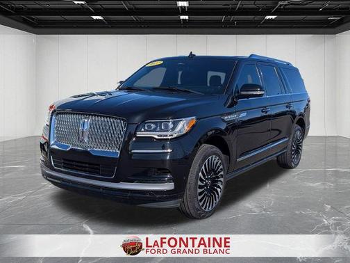 Black Metallic 2022 Lincoln Navigator Reserve