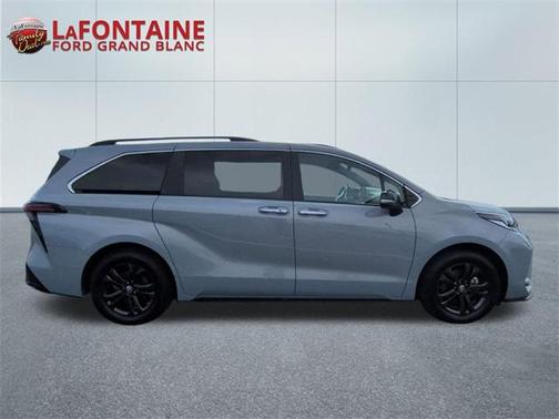 2024 Toyota Sienna XSE 7 Passenger