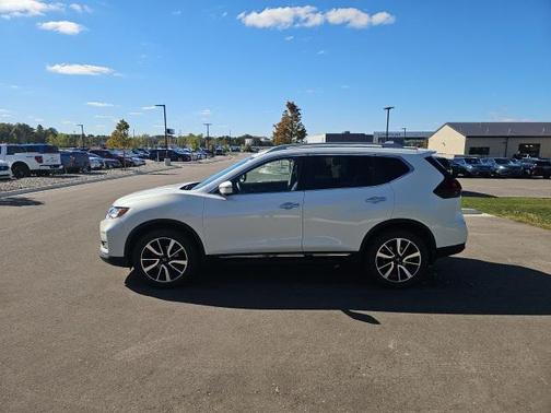 2020 Nissan Rogue SL