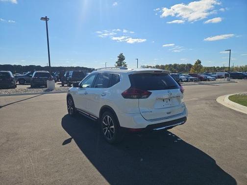 2020 Nissan Rogue SL
