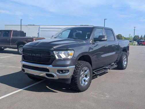 Granite Crystal Metallic Clearcoat 2019 RAM 1500 Big Horn