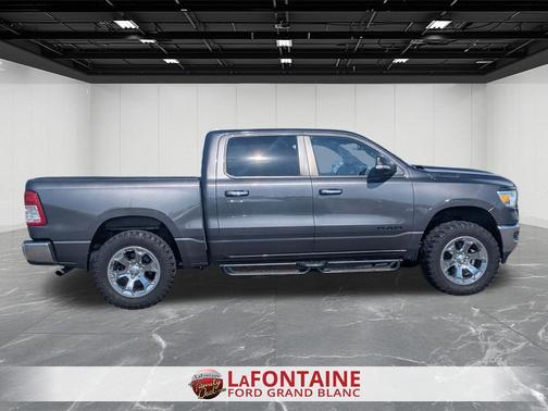 Granite Crystal Metallic Clearcoat 2019 RAM 1500 Big Horn