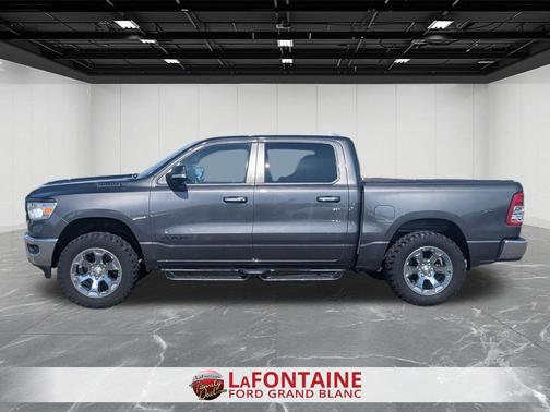 Granite Crystal Metallic Clearcoat 2019 RAM 1500 Big Horn