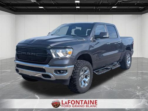 Granite Crystal Metallic Clearcoat 2019 RAM 1500 Big Horn