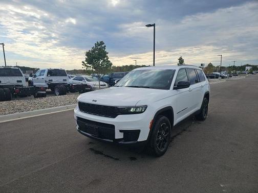 2024 Jeep Grand Cherokee L Altitude