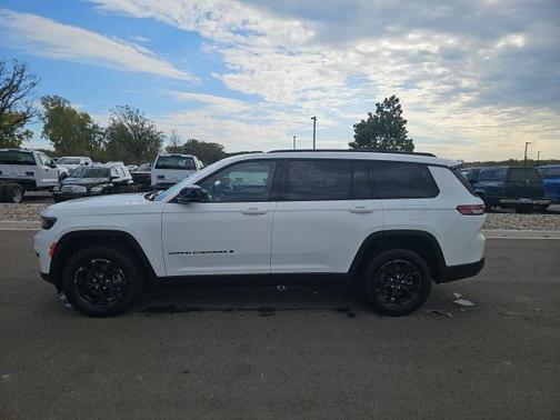 2024 Jeep Grand Cherokee L Altitude