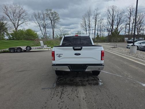 Oxford White 2017 Ford F-150 XLT