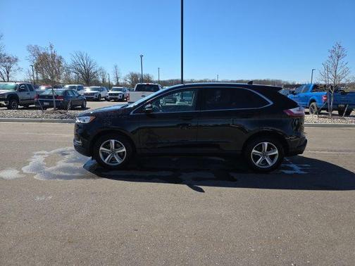 Agate Black Metallic 2019 Ford Edge SEL