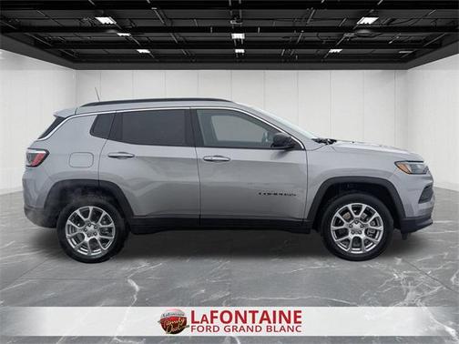 2024 Jeep Compass Latitude Lux