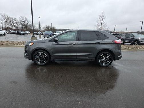 Magnetic Metallic 2019 Ford Edge ST