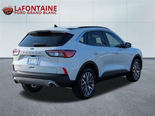 2022 Ford Escape Titanium
