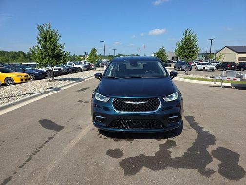 Blue Pearl 2023 Chrysler Pacifica Touring L