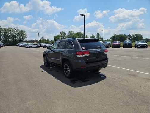 2020 Jeep Grand Cherokee Laredo