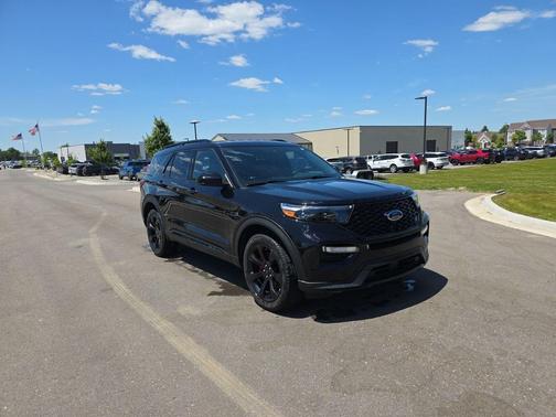Agate Black Metallic 2022 Ford Explorer ST