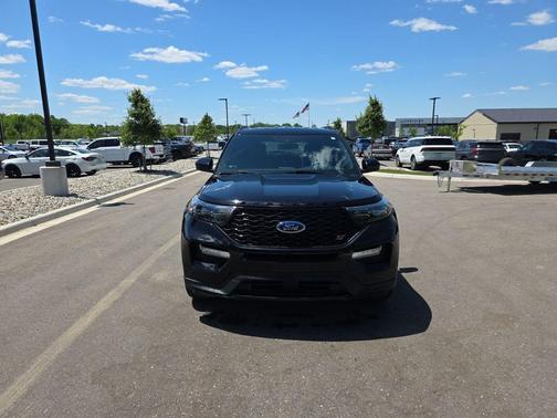Agate Black Metallic 2022 Ford Explorer ST