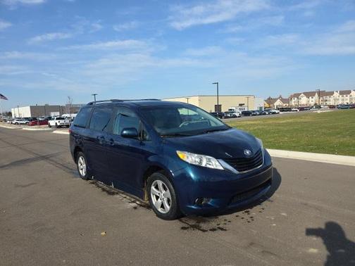 2012 Toyota Sienna LE