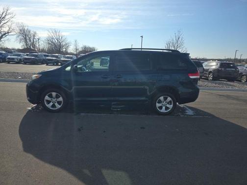 2012 Toyota Sienna LE