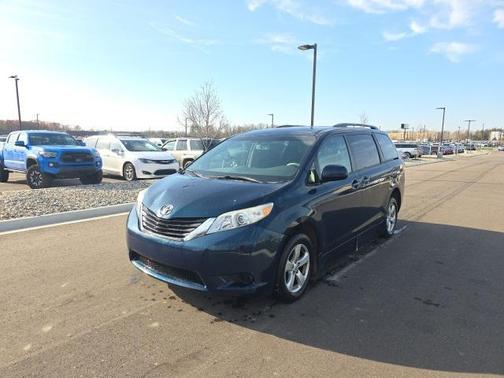 2012 Toyota Sienna LE